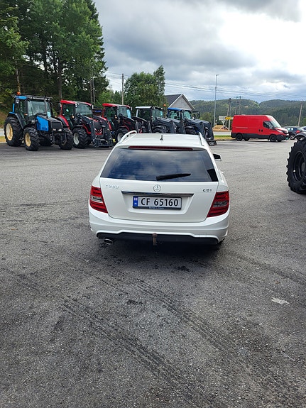 Mercedes-Benz C200 d 4 of 12