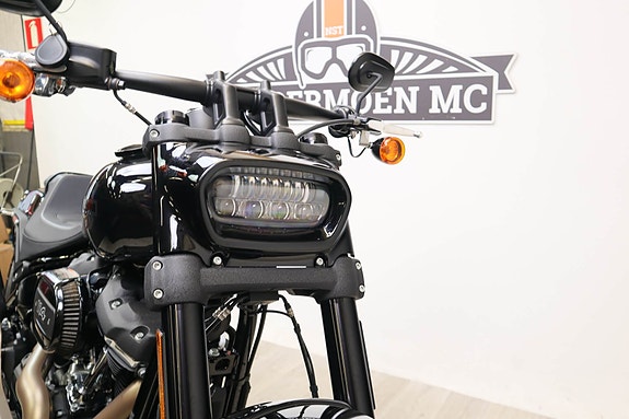 Harley-Davidson Softail Fat Bob 114 8 of 14