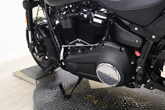 Harley-Davidson Softail Fat Bob 114 4 of 14