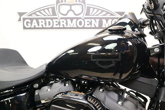 Harley-Davidson Softail Fat Bob 114 14 of 14