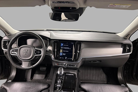 Volvo V90 10 of 29