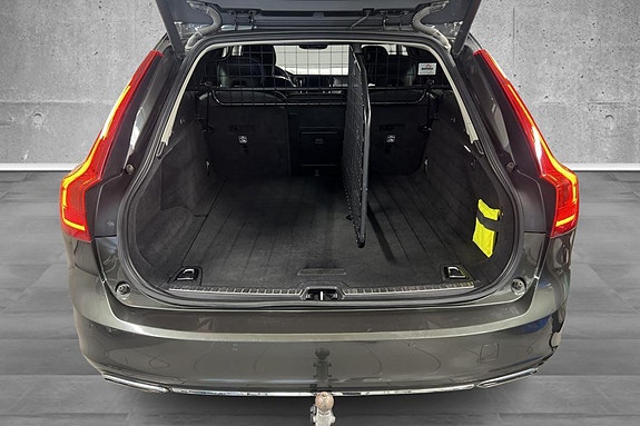 Volvo V90 23 of 29