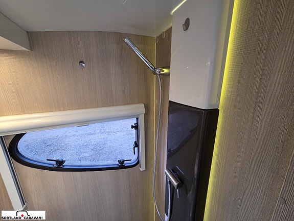 Adria ACTION 361LH 23 of 25