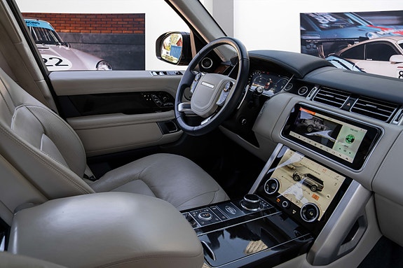 Land Rover Range Rover 16 of 30