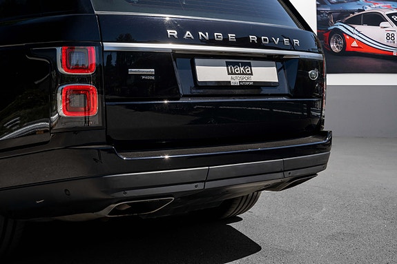 Land Rover Range Rover 11 of 30