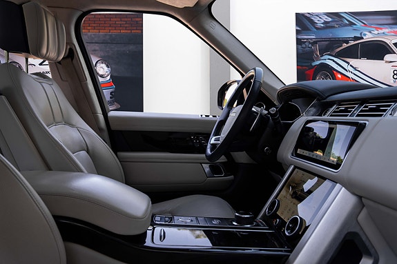 Land Rover Range Rover 17 of 30