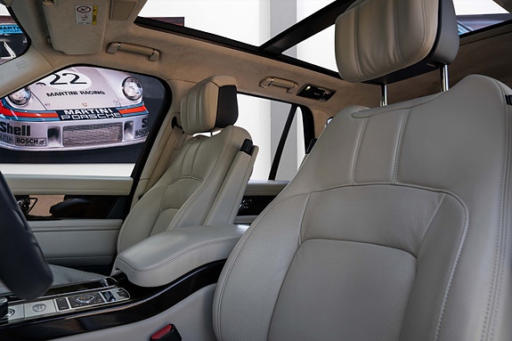 Land Rover Range Rover 19 of 30
