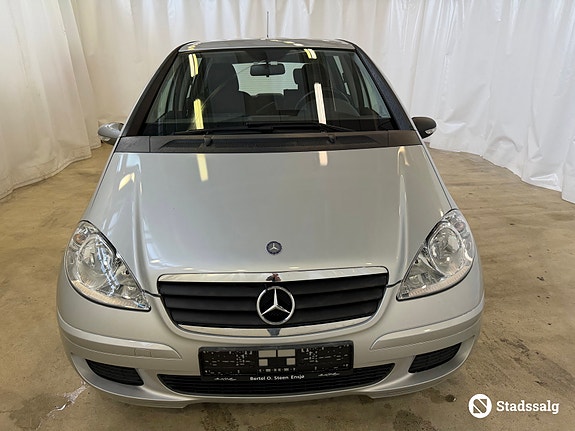 Mercedes-Benz A150 2 of 10