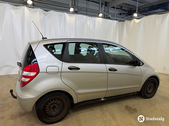 Mercedes-Benz A150 4 of 10