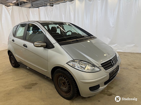 Mercedes-Benz A150 3 of 10