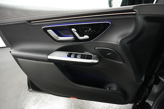 Mercedes-Benz EQE SUV 20 of 26
