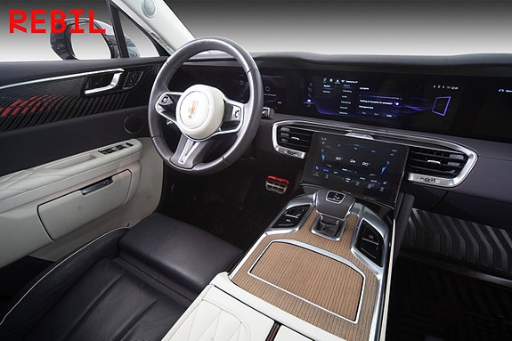 Hongqi E-HS9 16 of 30