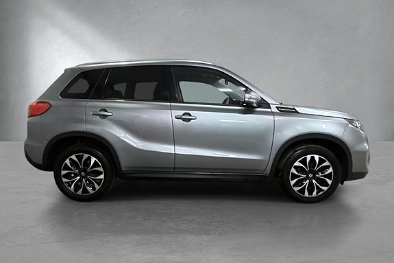 Suzuki Vitara 4 of 28