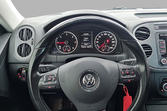 Volkswagen Tiguan 6 of 6