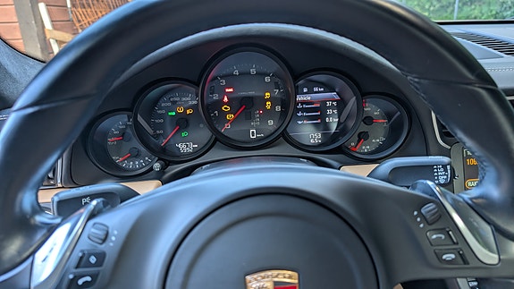 Porsche 911 Carrera S 24 of 30