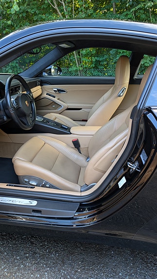 Porsche 911 Carrera S 18 of 30