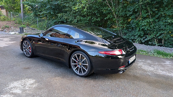 Porsche 911 Carrera S 11 of 30