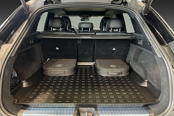 Mercedes-Benz EQE SUV 10 of 25