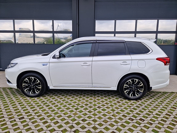 Mitsubishi Outlander 10 of 27