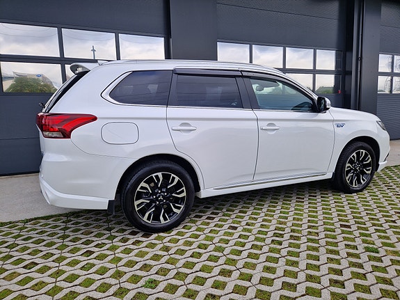 Mitsubishi Outlander 4 of 27