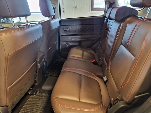 Mitsubishi Outlander 20 of 27