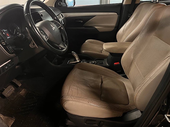 Mitsubishi Outlander 13 of 30