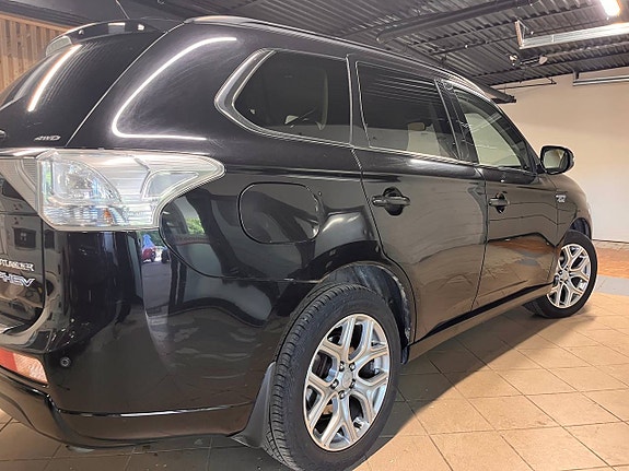 Mitsubishi Outlander 4 of 30
