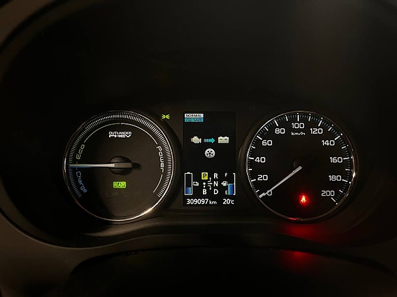Mitsubishi Outlander 15 of 30