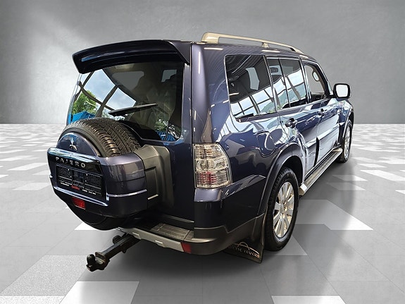 Mitsubishi Pajero 5 of 20