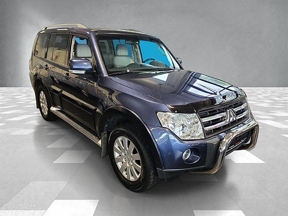 Mitsubishi Pajero 3 of 20