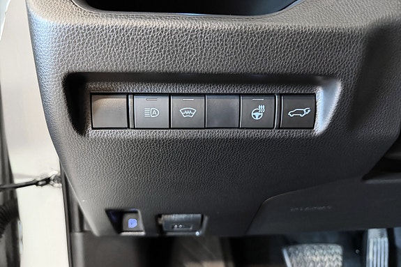 Toyota RAV4 Plug-in Hybrid 26 of 30