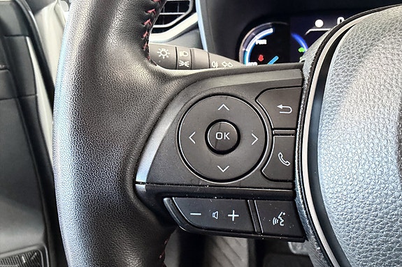 Toyota RAV4 Plug-in Hybrid 11 of 30