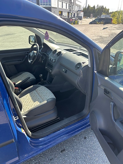 Volkswagen Caddy 9 of 13