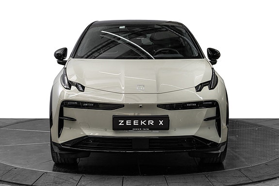 Zeekr X 3 of 26