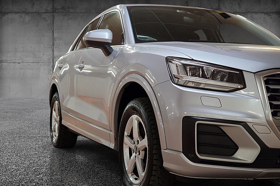 Audi Q2 2 of 30