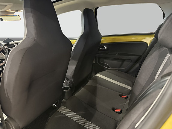 Volkswagen UP! 12 of 13