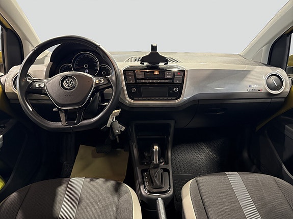Volkswagen UP! 10 of 13