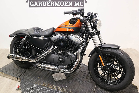 Harley-Davidson Sportster Forty-Eight Special 12 of 15