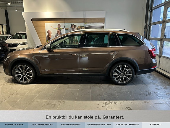 Skoda Octavia Scout 3 of 15