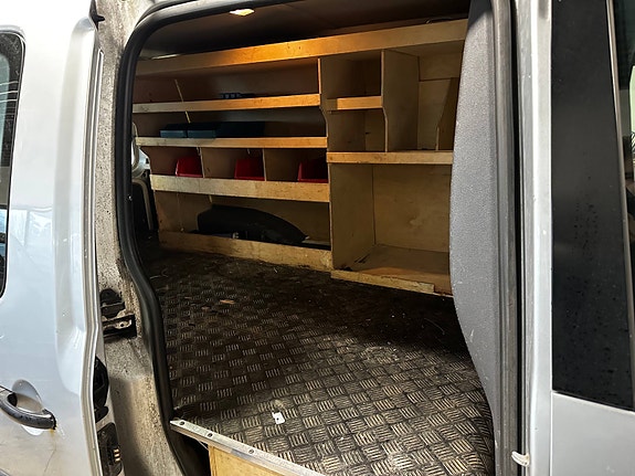 Volkswagen Caddy Maxi 9 of 25