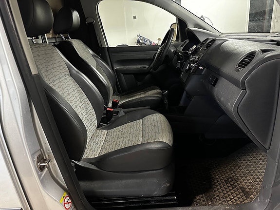 Volkswagen Caddy Maxi 10 of 25