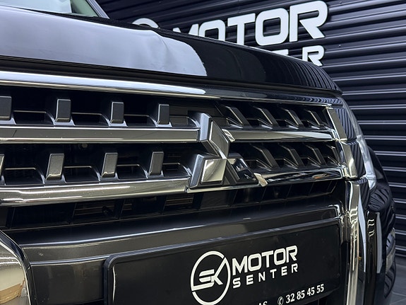 Mitsubishi Pajero 5 of 30