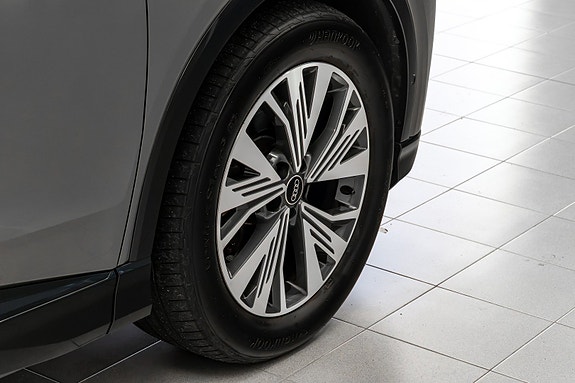 Audi Q4 e-tron 6 of 30