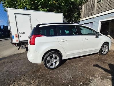 Peugeot 5008 5 of 10