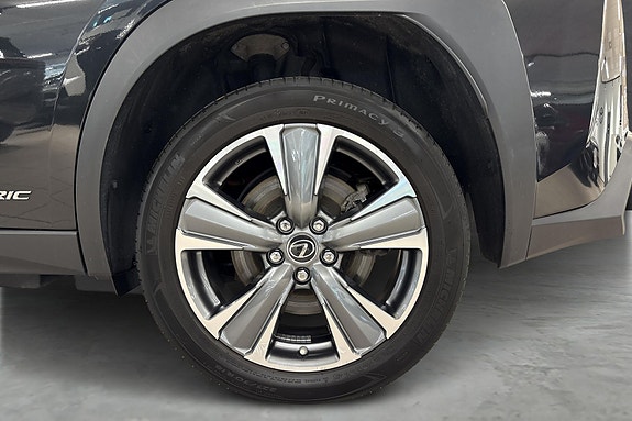 Lexus UX300e 20 of 20