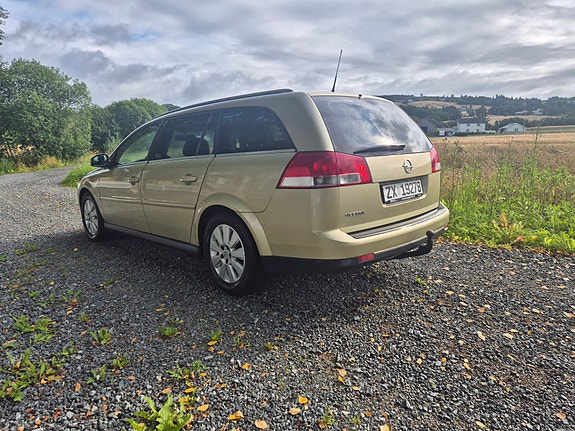 Opel Vectra 5 of 15