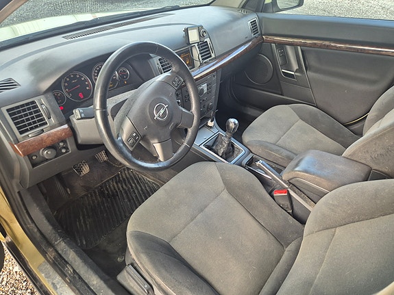 Opel Vectra 8 of 15