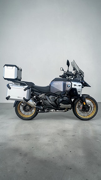 BMW R 1300 GS Adventure 3 of 9