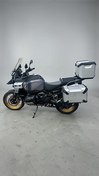 BMW R 1300 GS Adventure 4 of 9