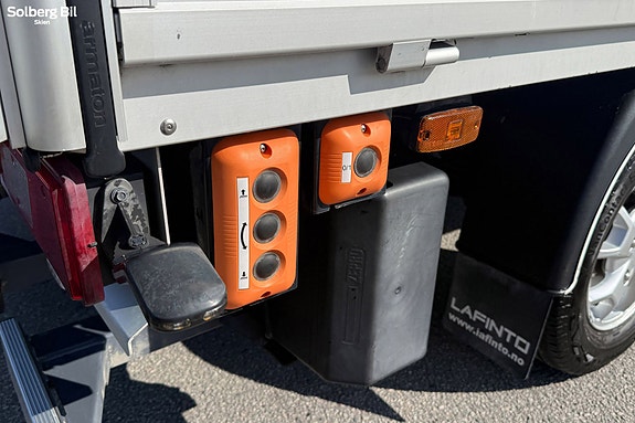 Ford Transit 12 of 30